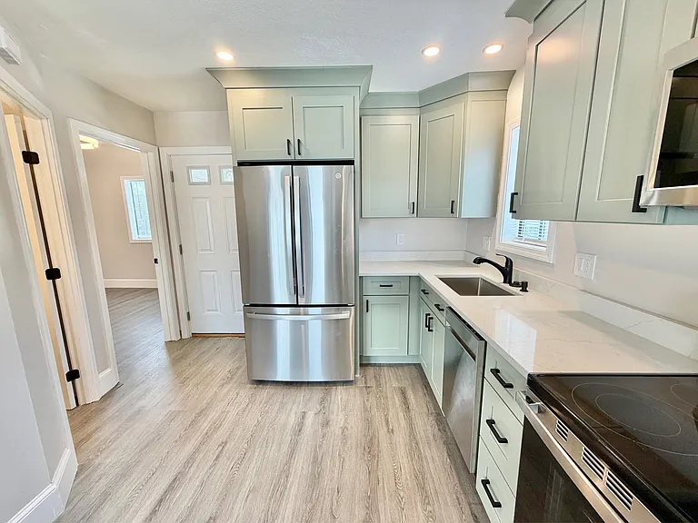 11 Highland Ave #A — Photo 8
