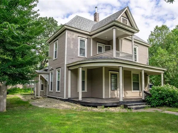 1018 8th Street #A, Menomonie, WI 54751