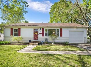 905 NE 67th Ter, Gladstone, MO 64118