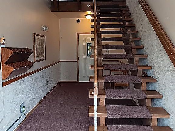 Mailboxes/ Stairs/ Intercom
