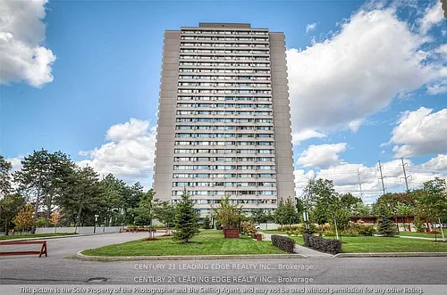 735 Don Mills Rd Photo 1