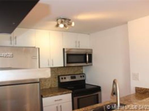 2nd image of 850 N Miami Ave APT 604