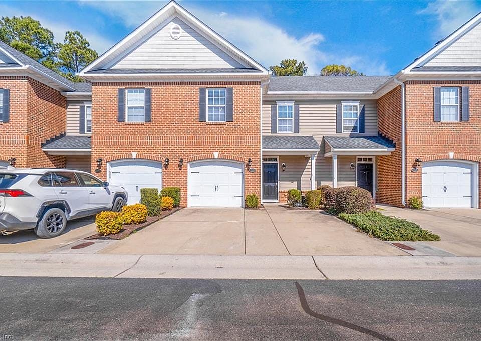 1st image of 516 Fieldstone Glen Way