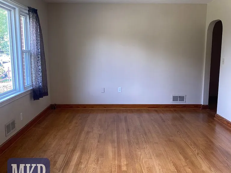 3136 Fleetwood Ave — Photo 4