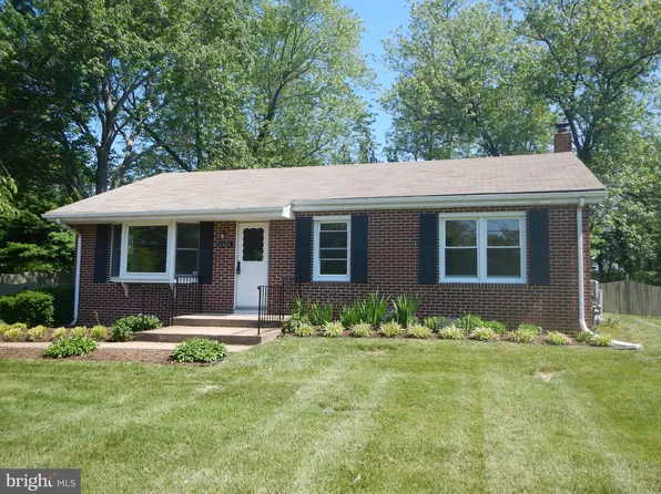 6362 Hillcrest Pl, Alexandria, VA 22312