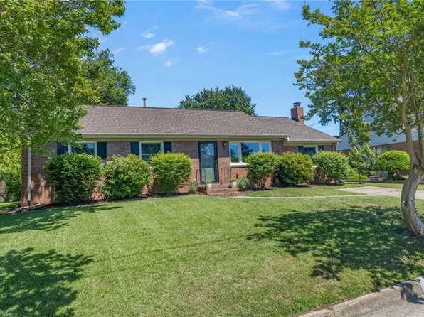 4608 Hunters Point Dr, Portsmouth, VA 23703