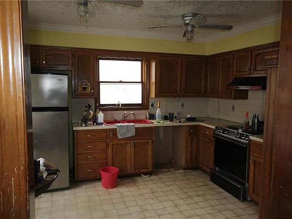 5th image of 1011 NE Mulberry St