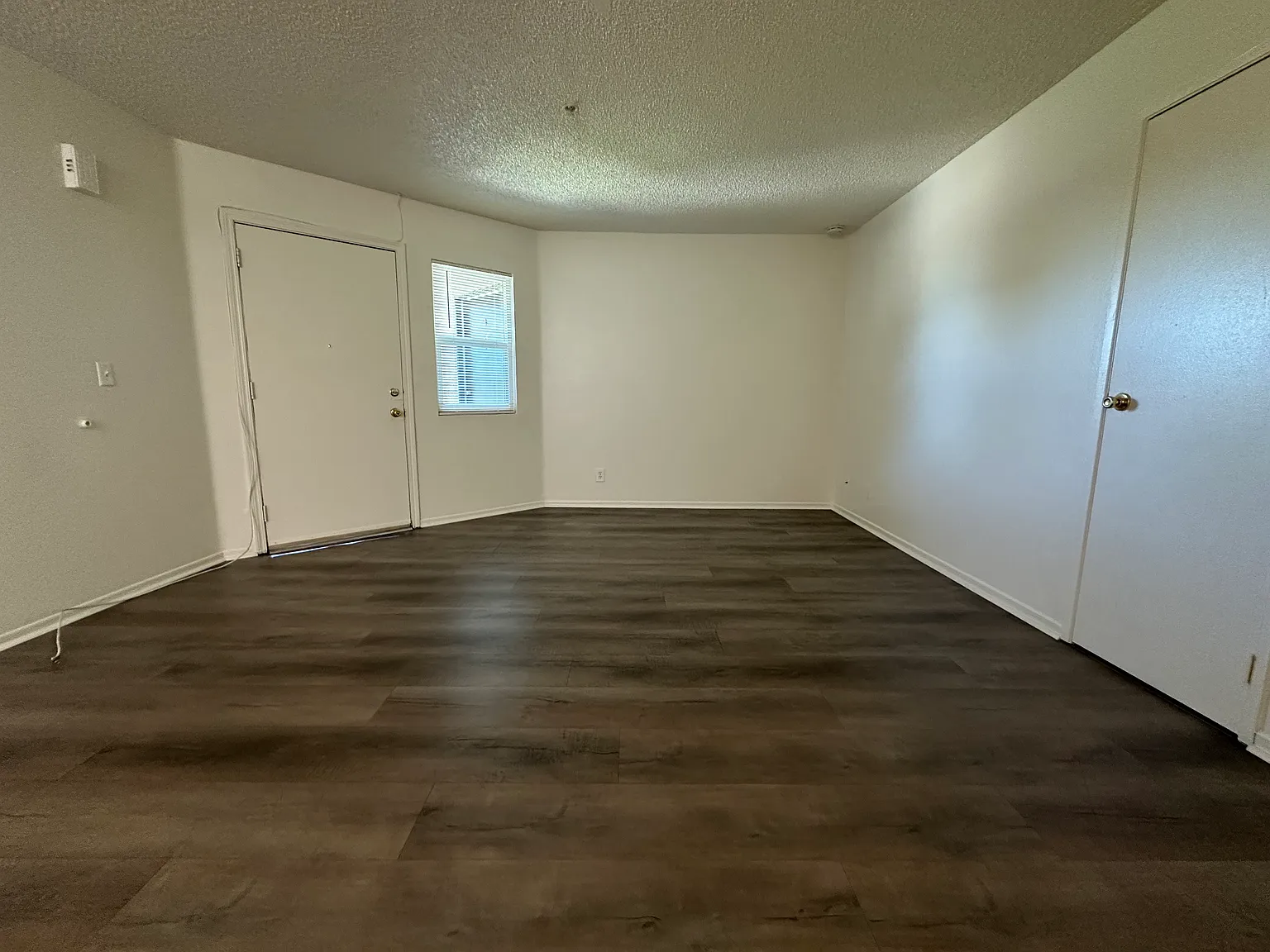 2 bed, 900 sqft, $1,925 — Photo 4