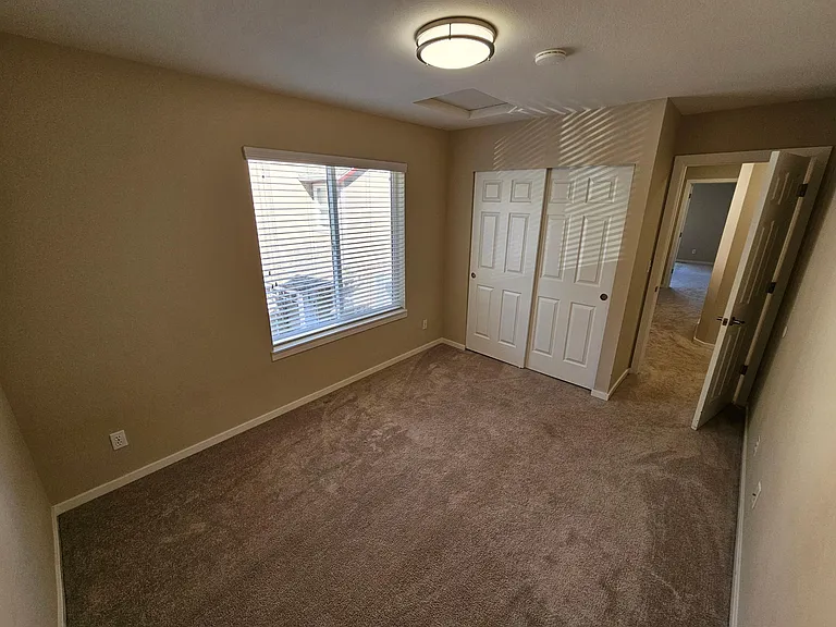 519 Cypress Ave — Photo 18