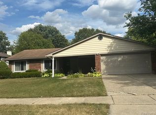 4310 Cypress Dr, Troy, MI 48085