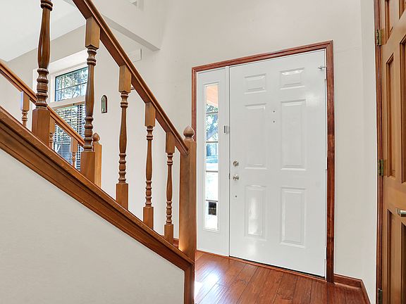 4th image of 5906 Crystal Water Dr