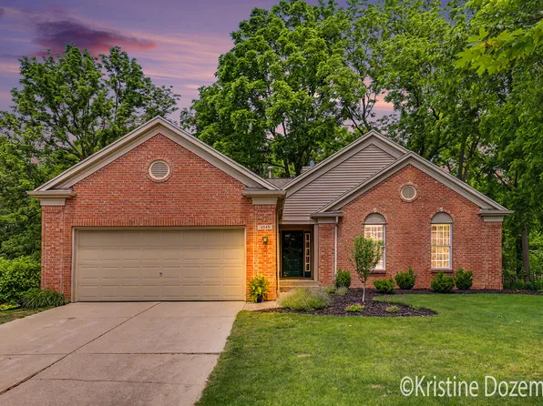 4545 Orchard Creek Dr SE, Kentwood, MI 49546