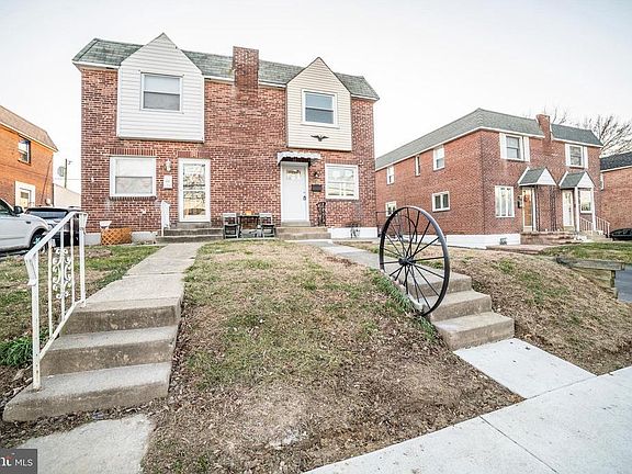 3rd image of 630 W Ashland Ave