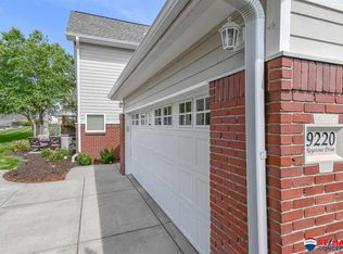 9220 Keystone Dr, Lincoln, NE 68516