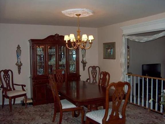 4th image of 402 Knoll Way #O402