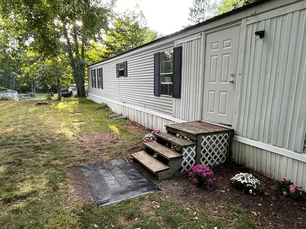7392 Maple Ave, Mecosta, MI 49332
