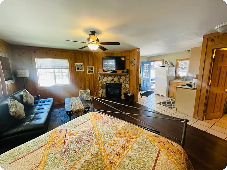 3290 Pickett Ave — Photo 1