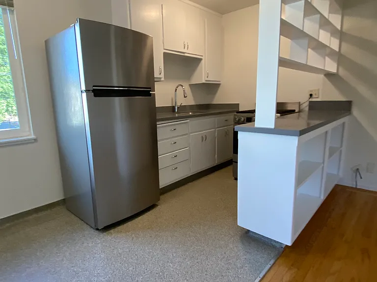 6049 Claremont Ave #E — Photo 6