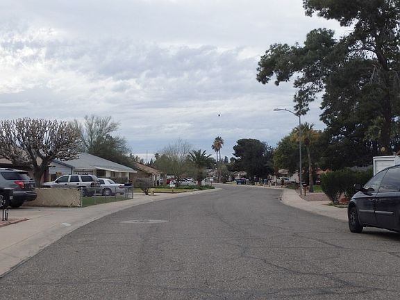 5th image of 2307 W Betty Elyse Ln
