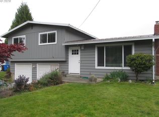 2794 Ridgeway Dr, Reedsport, OR 97467