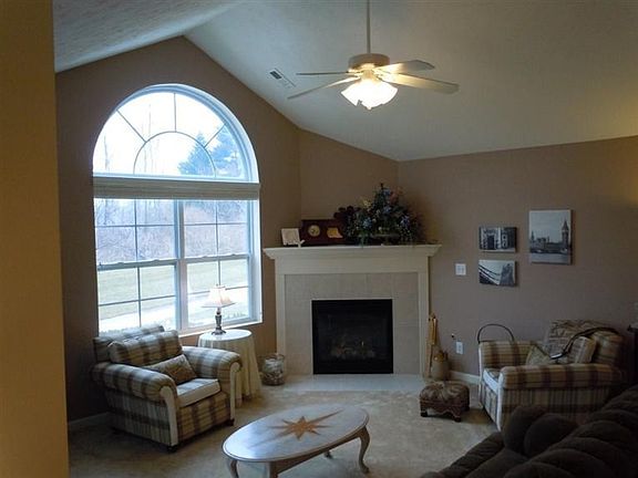 4th image of 4092 Whitegate Dr