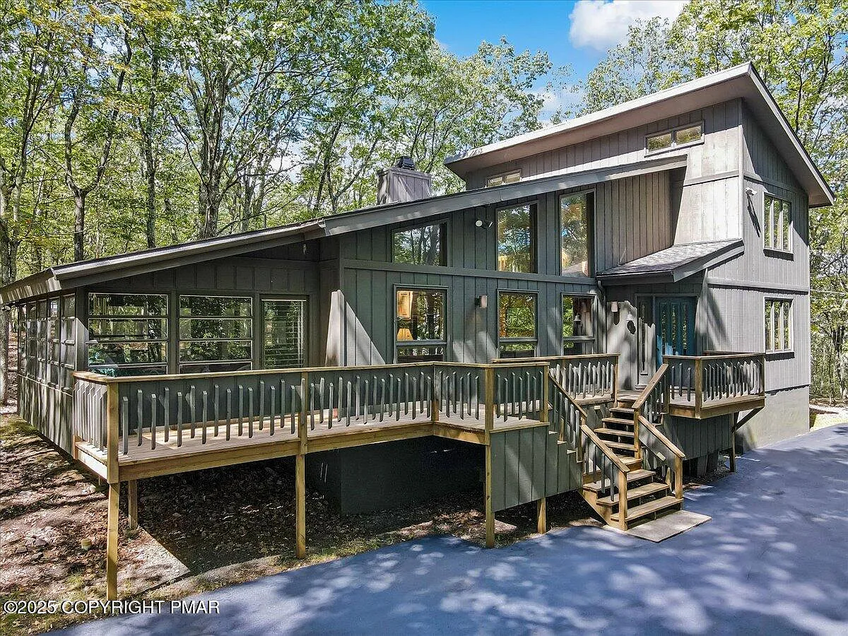 4136 Sycamore Ln photo 1