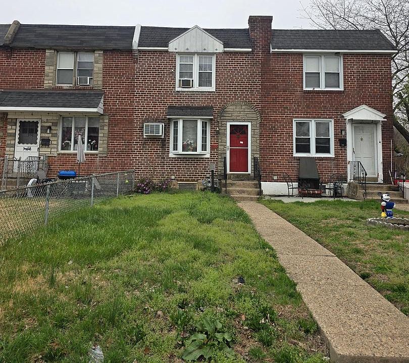 1st image of 936 Taylor Dr