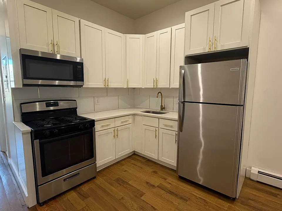16 Lewis Ave #17E