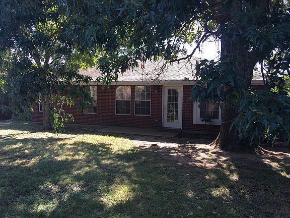 3rd image of 338 River Oaks Ln