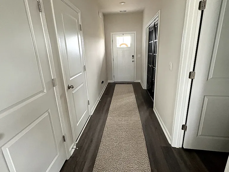917 Shipley Way SW — Photo 6