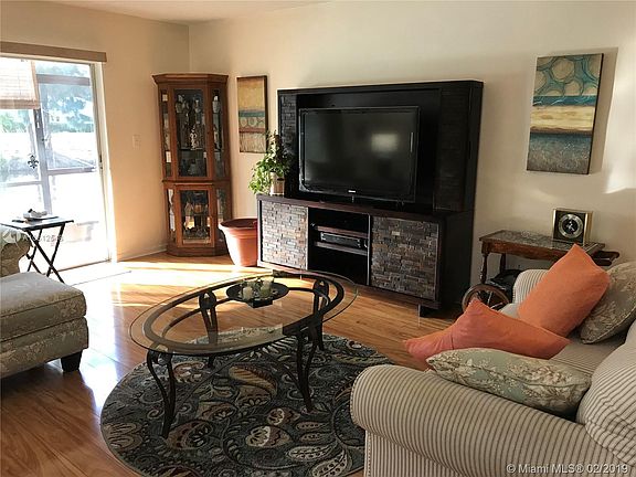 4th image of 8260 SW 24th St #105