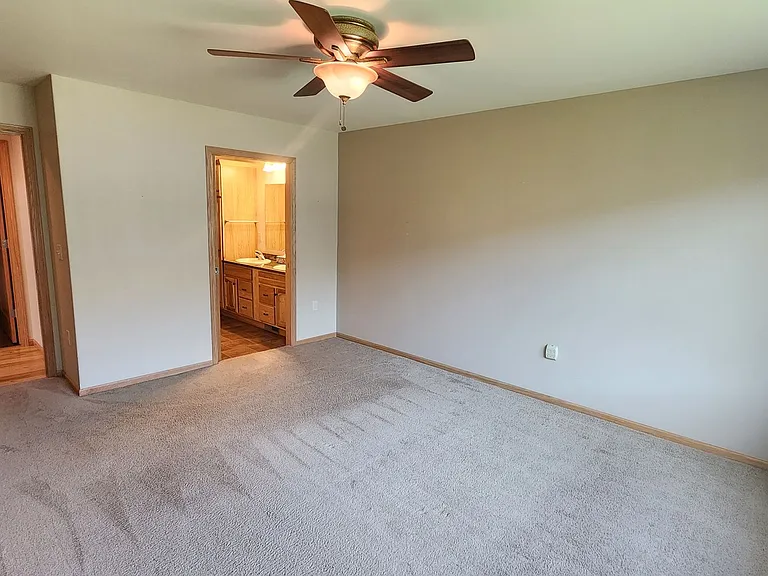 1329 Pinecrest Ln — Photo 8