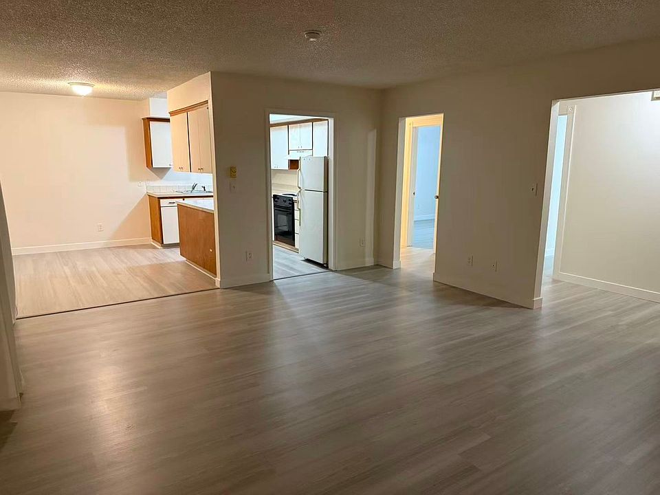 1st image of 3550 SE 130th Ave APT 10