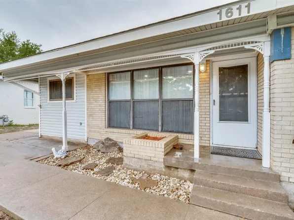 1611 Herschel St, Arlington, TX 76010