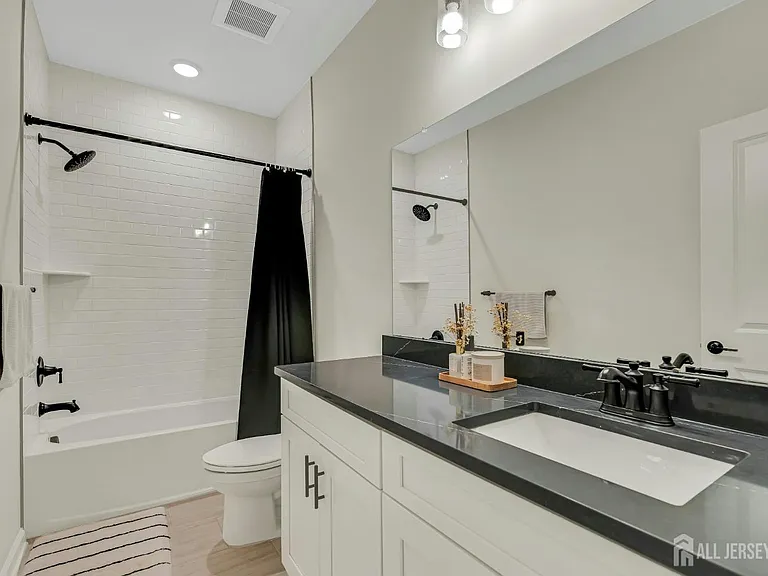 610 Sadie Cir — Photo 26
