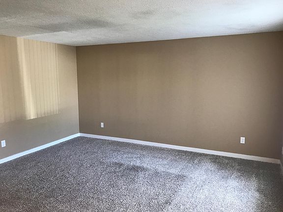 3rd image of 15317 NE 50th St