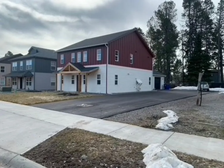 715 Cottonwood Ct — Photo 11