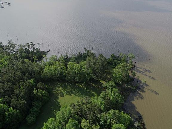 2nd image of 155 Baybreeze Dr