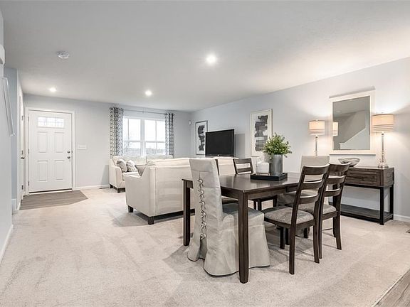 5th image of 3228 Sunny Brook Dr
