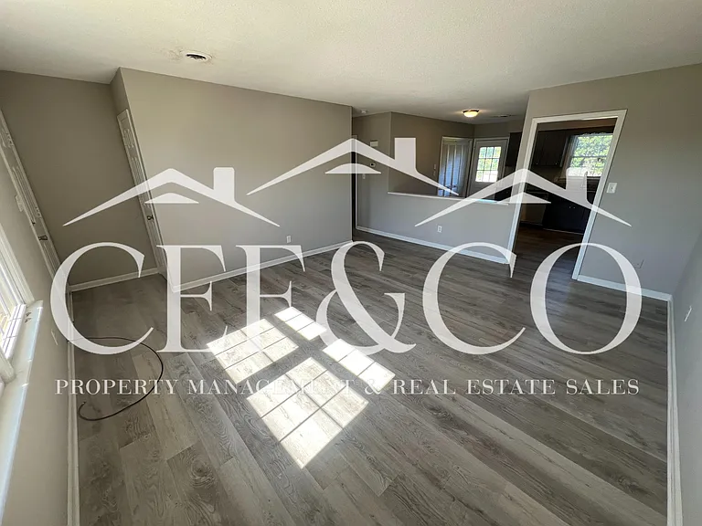 7940 Valley Falls Rd — Photo 1