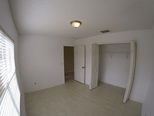 3rd image of 1140 Seneca Falls Dr