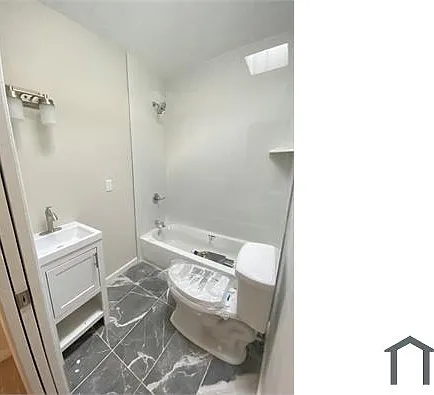 4327 Reno St #2 — Photo 3