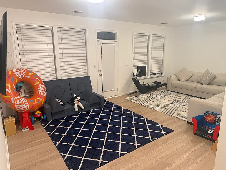 13907 Lindendale Ln — Photo 23