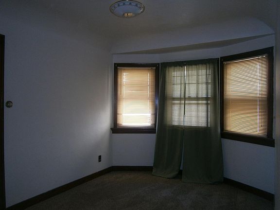 4th image of 1831 Auburn Ave