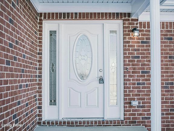 2nd image of 806 Abbeywood Rd