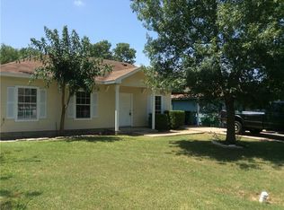 406 Sabrina Dr, Taylor, TX 76574