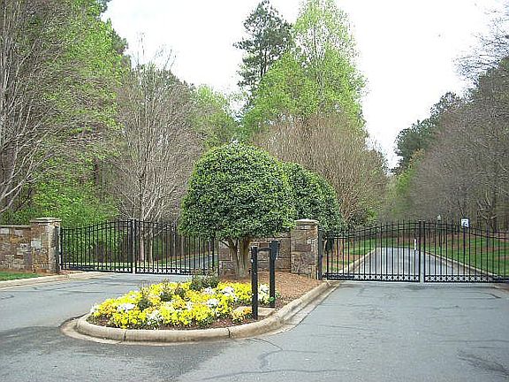 3rd image of 5222 Woodland Bay Dr