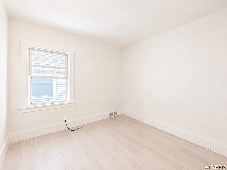 165 Dearborn St #UPPER — Photo 7