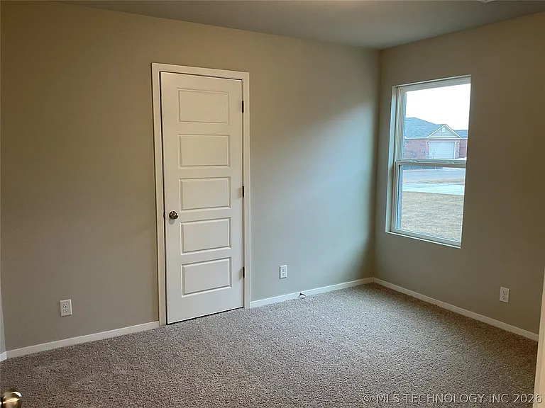 16123 S 87th East Ave — Photo 17