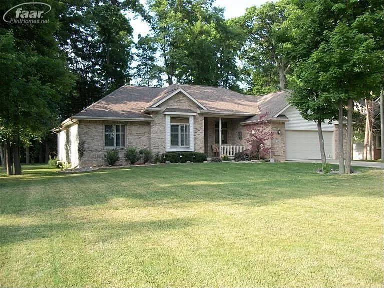 2303 Flagstone Dr photo 1